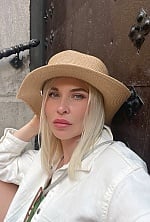 Ukrainian mail order bride Irina from Madrid with blonde hair and green eye color - image 2