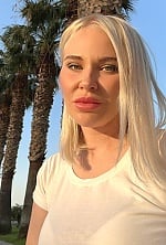 Ukrainian mail order bride Irina from Madrid with blonde hair and green eye color - image 5