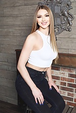 Ukrainian mail order bride Lilya from Los Angeles with light brown hair and brown eye color - image 9