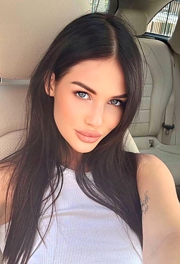 Yana, 30 y.o. from Bucharest, Romania