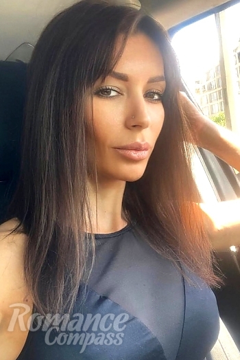 Ukrainian mail order bride Nataliia from Kyiv with brunette hair and brown eye color - image 1