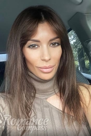 Ukrainian mail order bride Nataliia from Kyiv with brunette hair and brown eye color - image 1