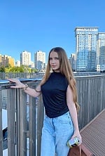 Ukrainian mail order bride Yana from Kiyiv with light brown hair and green eye color - image 8