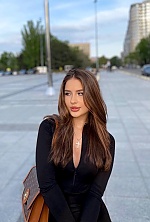 Ukrainian mail order bride Yana from Kiyiv with light brown hair and green eye color - image 11