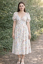 Ukrainian mail order bride Liza from Poltava with light brown hair and hazel eye color - image 3