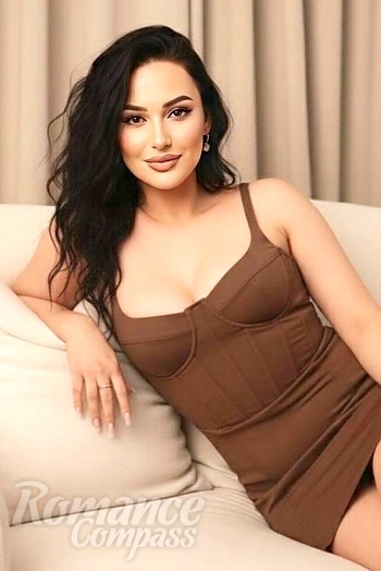 Ukrainian mail order bride Elena from Odesa with brunette hair and hazel eye color - image 1