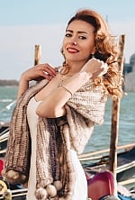 Ukrainian mail order bride Natalia from Naples with light brown hair and brown eye color - image 14