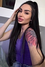 Ukrainian mail order bride Olena from Berlin with black hair and hazel eye color - image 7