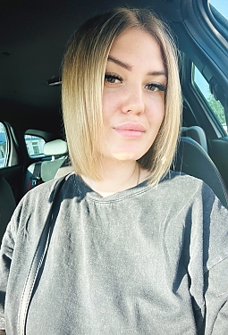 Angelina, 27 y.o. from Kharkiv, Ukraine