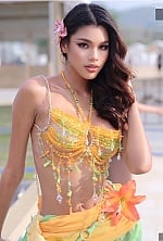 Ukrainian mail order bride Ket from Bangkok with brunette hair and blue eye color - image 4