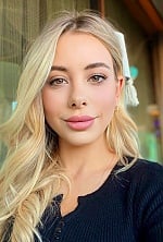 Ukrainian mail order bride Anastasiia from Odesa with light brown hair and green eye color - image 2