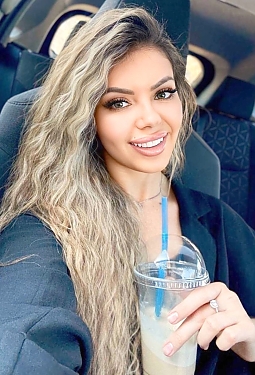 Regina, 30 y.o. from Temirtau, Kazakhstan