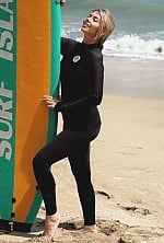 Ukrainian mail order bride Regina from Temirtau with light brown hair and green eye color - image 10