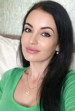 Nina, 38 y.o. from Lviv, Ukraine