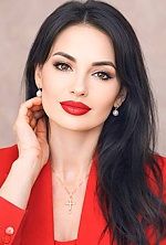 Ukrainian mail order bride Nina from Lviv with black hair and brown eye color - image 4