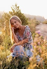 Ukrainian mail order bride Bogdana from Kyiv with blonde hair and green eye color - image 7