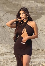 Ukrainian mail order bride Elmira from Ankara with black hair and brown eye color - image 6