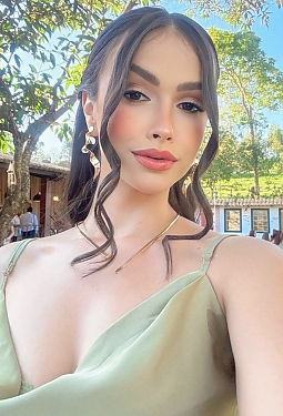 Camila, 27 y.o. from Belo Horizonte, Brazil