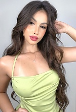 Ukrainian mail order bride Camila from Belo Horizonte with black hair and brown eye color - image 8