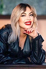 Ukrainian mail order bride Iryna from Odesa with blonde hair and green eye color - image 4