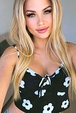 Ukrainian mail order bride Olena from Warsaw with blonde hair and green eye color - image 3