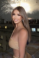 Ukrainian mail order bride Juliette from Barcelona with light brown hair and brown eye color - image 7