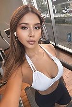 Ukrainian mail order bride Juliette from Barcelona with light brown hair and brown eye color - image 16