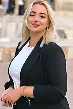 Ukrainian mail order bride Elizaveta from Kyiv with light brown hair and green eye color - image 4