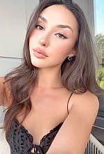 Ukrainian mail order bride Diana from Kropivnitskiy with brunette hair and brown eye color - image 5