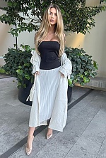 Ukrainian mail order bride Sarah from Warsaw with light brown hair and blue eye color - image 4