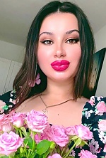 Ukrainian mail order bride Olena from Leipzig with black hair and hazel eye color - image 3