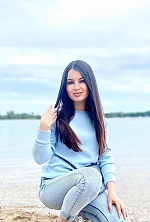 Ukrainian mail order bride Olena from Leipzig with black hair and hazel eye color - image 20