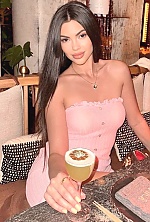 Ukrainian mail order bride Daria from Miami with black hair and brown eye color - image 3