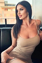 Ukrainian mail order bride Olga from Uzhhorod with black hair and brown eye color - image 3