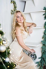 Ukrainian mail order bride Tetiana from Poltava with blonde hair and blue eye color - image 2