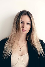 Ukrainian mail order bride Valeriia from Prague with light brown hair and hazel eye color - image 3