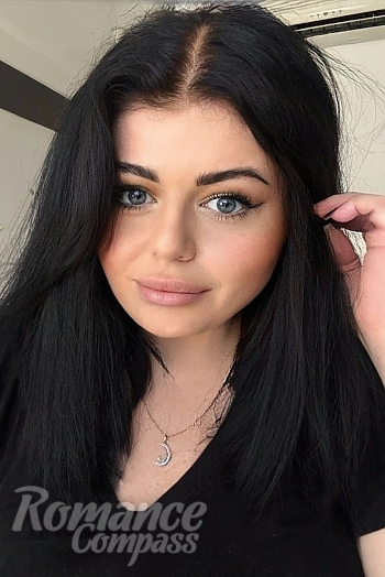 Ukrainian mail order bride Marta from Antalya with black hair and brown eye color - image 1