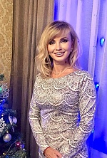 Ukrainian mail order bride Larisa from Warsaw with blonde hair and green eye color - image 11