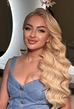 Darina, 24 y.o. from Kyiv, Ukraine