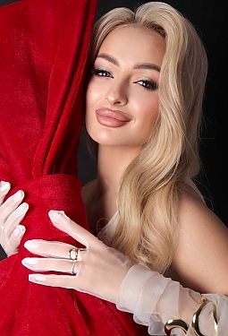 Darina, 24 y.o. from Kyiv, Ukraine