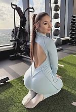 Ukrainian mail order bride Valeria from Kyiv with brunette hair and green eye color - image 2