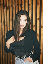 Ukrainian mail order bride Anzhelika from Kiyiv with brunette hair and grey eye color - image 2