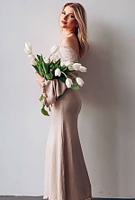 Ukrainian mail order bride Iryna from Chicago with blonde hair and green eye color - image 5