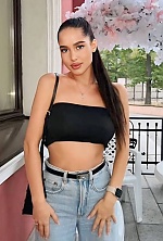 Ukrainian mail order bride Olena from Kyiv with brunette hair and green eye color - image 3