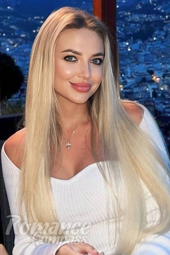 Ukrainian mail order bride Katerina from Batumi with blonde hair and green eye color - image 1