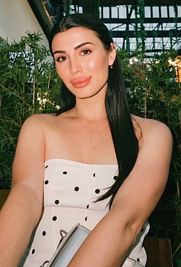 Anastasiia, 32 y.o. from Kyiv, Ukraine