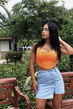 Ukrainian mail order bride Tais from S&atilde;o Paulo with black hair and black eye color - image 7