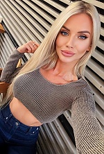 Ukrainian mail order bride Yulianna from Brussels with blonde hair and blue eye color - image 5