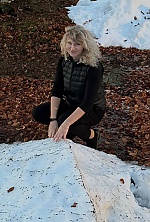 Ukrainian mail order bride Elena from Botoșani with light brown hair and green eye color - image 16