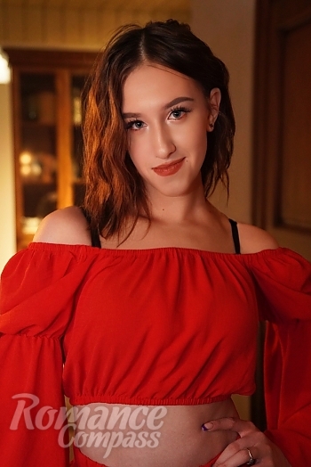 Ukrainian mail order bride Inna from Cherkasy with brunette hair and brown eye color - image 1